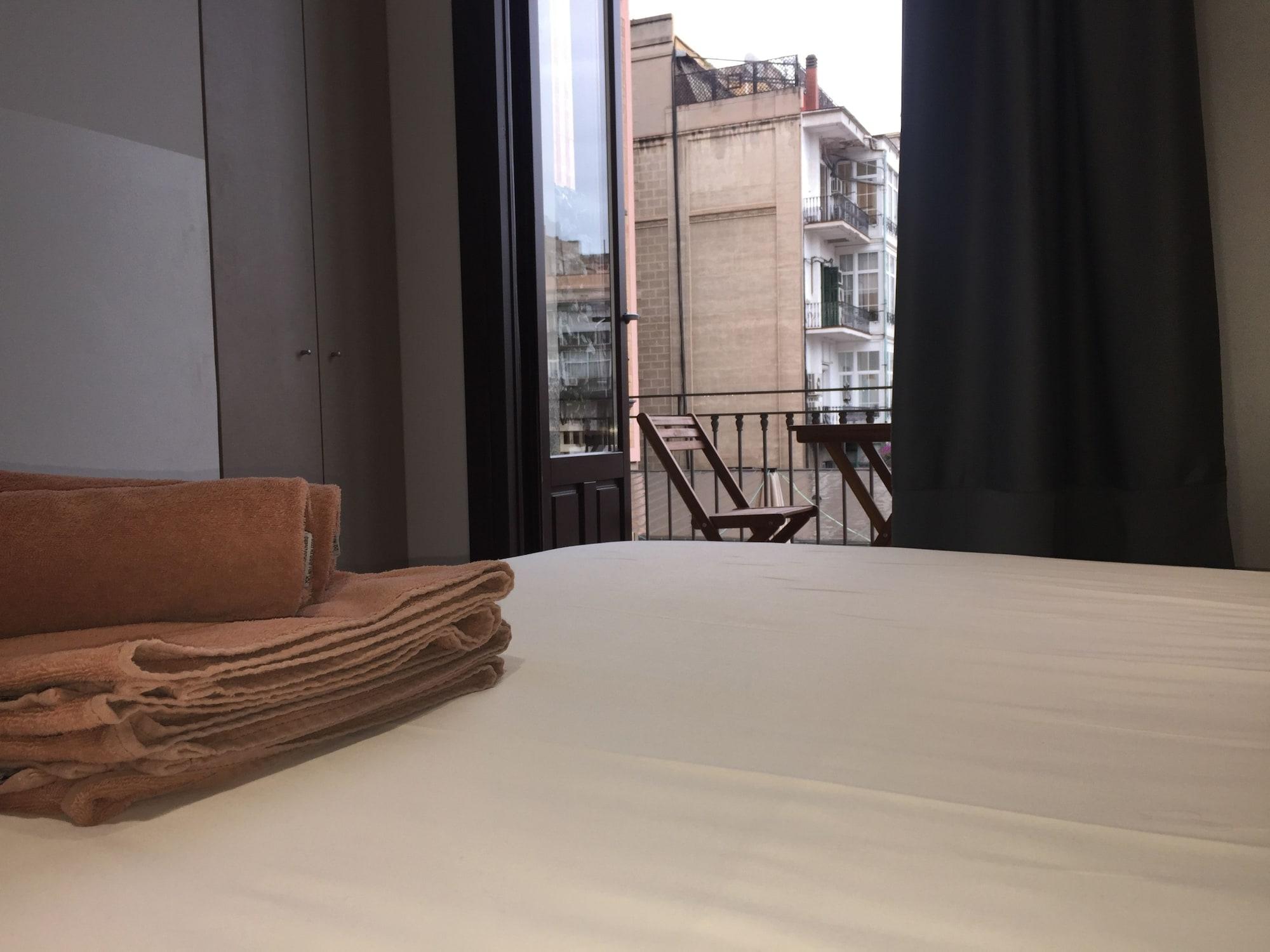Guest house Hostalin Barcelona Passeig De Gracia 3*